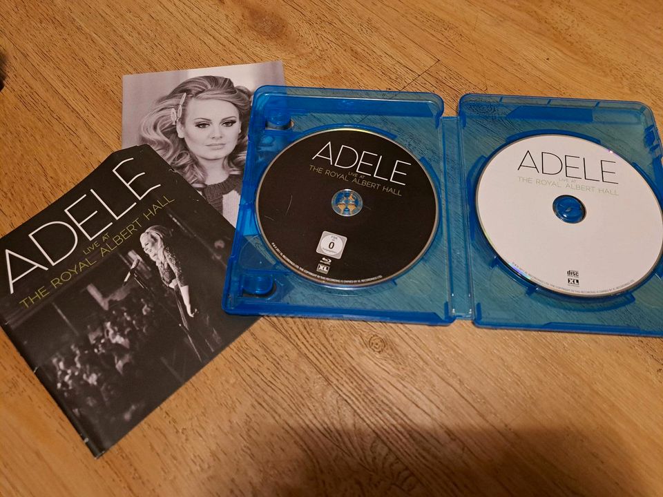 Blue Ray Adele in Ostrhauderfehn