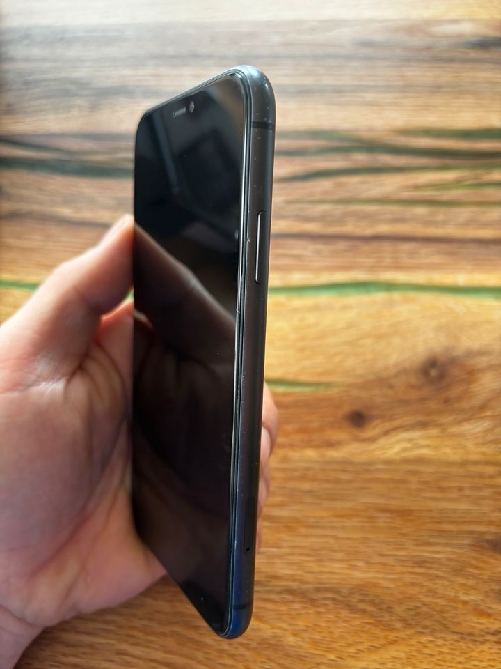 Iphone 11 64GB Black in Obersulm