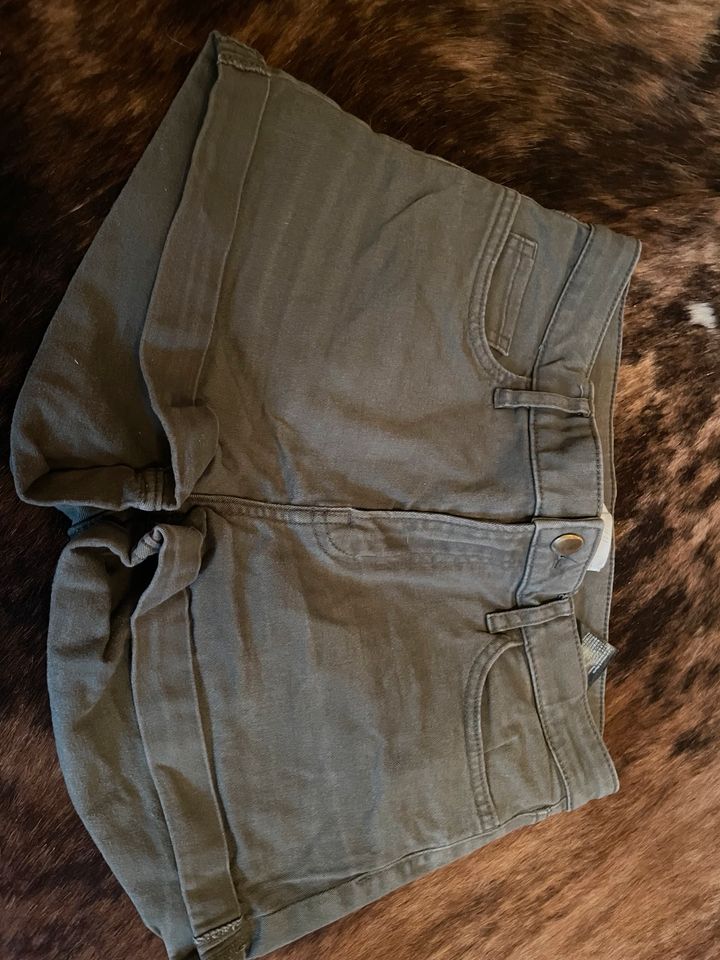 H&M Shorts 36 170 164 158 152 146 140 134 Twillshorts kurze Hose in Hetlingen