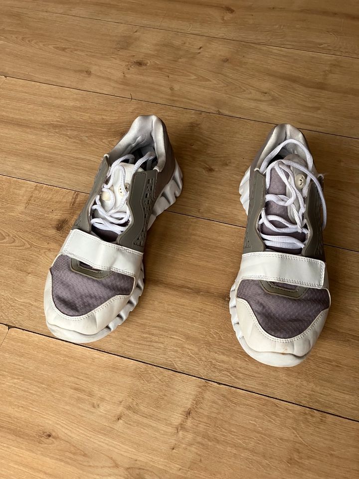 Reebok X Emporio Armani EA7 Pump ZigTech Trainers (Grau / Weiß) in  Bergedorf - Hamburg Allermöhe | eBay Kleinanzeigen ist jetzt Kleinanzeigen