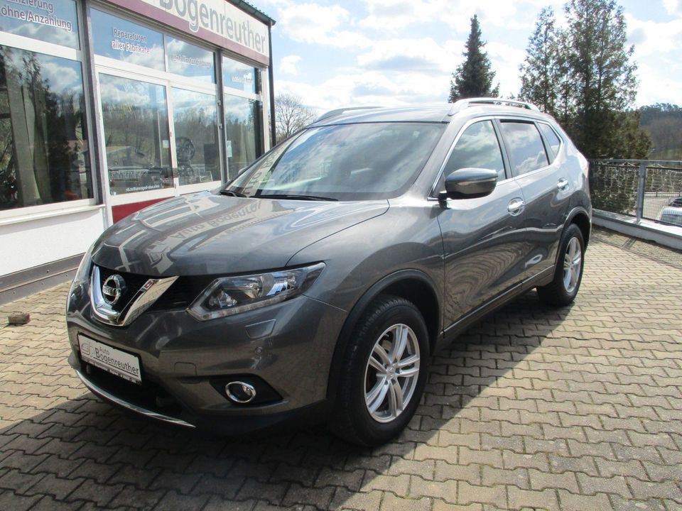 Nissan X-Trail Acenta 4x4+AHK+Sitzheiz.+PDC in Rügland