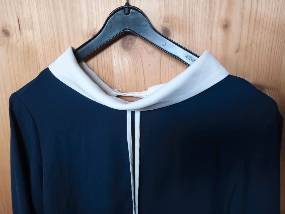 Zara Basic Bluse mit Rückenausschnitt dunkelblau Gr. S in Köln