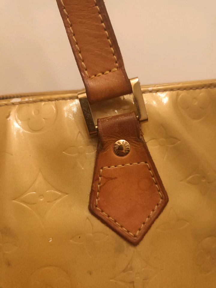 Louis Vuitton  Houston Lackleder Handtasche in Berlin