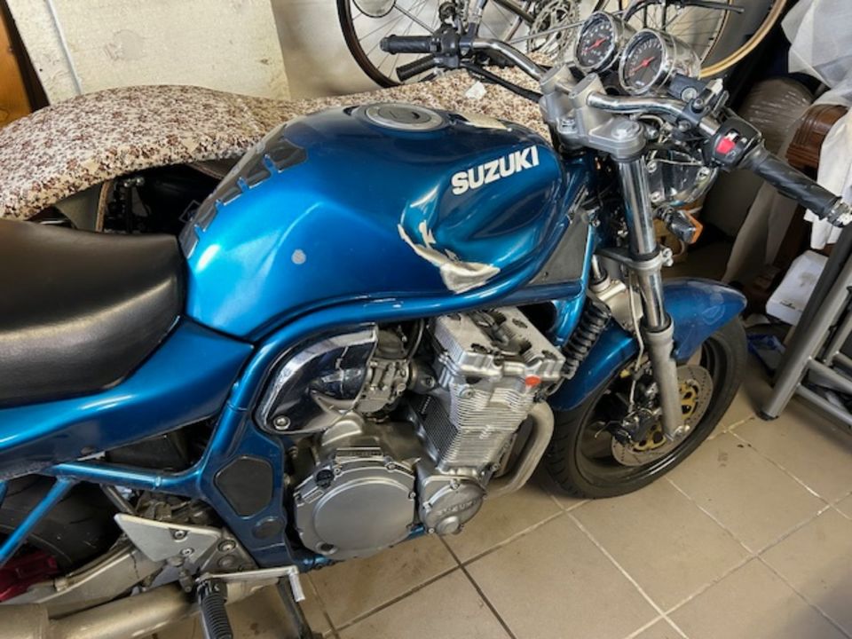 Verkaufe Suzuki Bandet 600 - GSF600U - Naked Bike - beschädigt in Alzenau