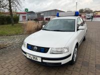 VW Passat 1.6 Limousine Polizei / Katastrophenschutz Niedersachsen - Holzminden Vorschau