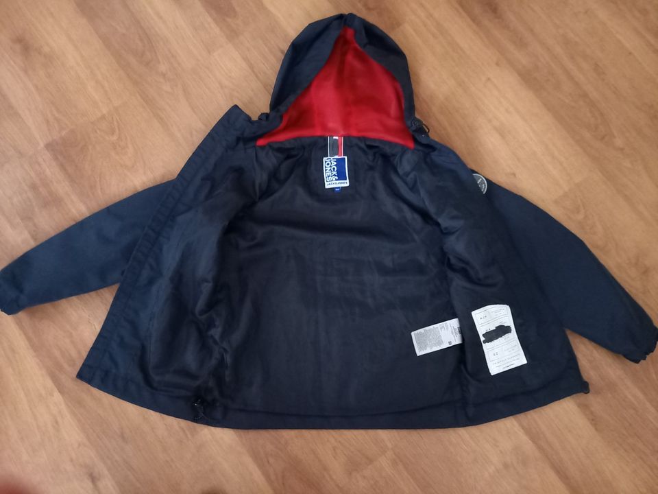 Leichte Jacke Übergangsjacke Größe 140 v. JACK & JONES in Oetzen