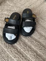 Damen Schuhe schwarz mit goldenen Details Hessen - Hanau Vorschau