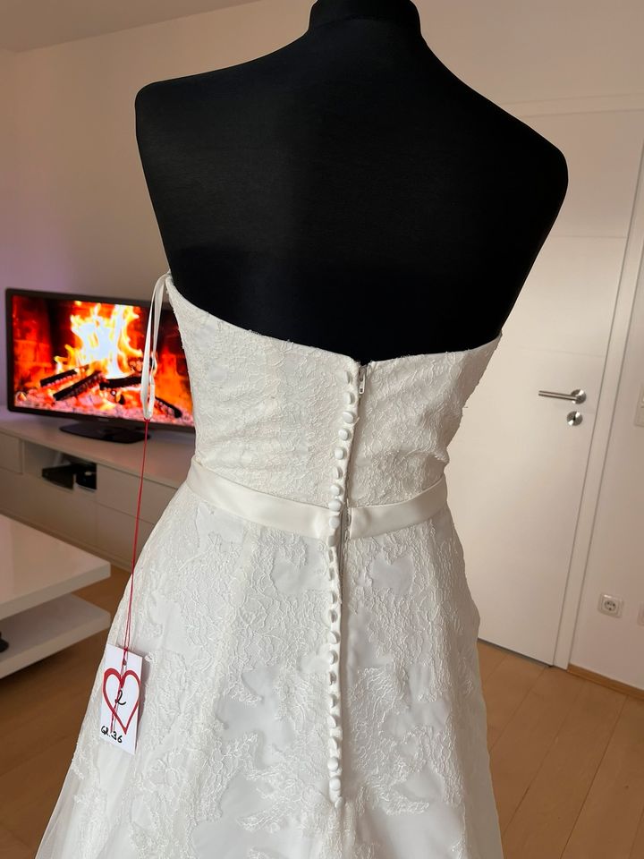 Brautkleid Hochzeitskleid neu mit Etikett Gr.36 in Steinau an der Straße