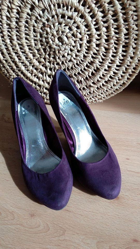 Lila Pumps, H&M, Gr. 39 in Hügelsheim