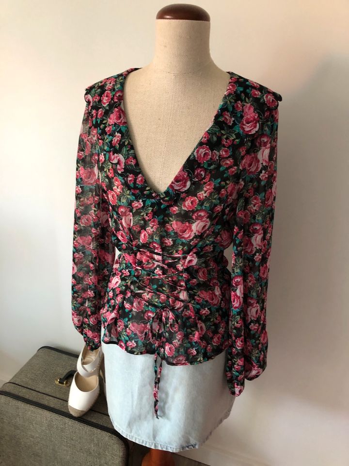 Zara ♥️ romantische Bluse Rosen S 36 in Hamburg