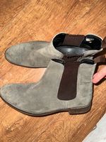 ASOS Halbschuhe Boots Chelsea Veloursleder Echtleder Gr 9 wie 44? Berlin - Treptow Vorschau