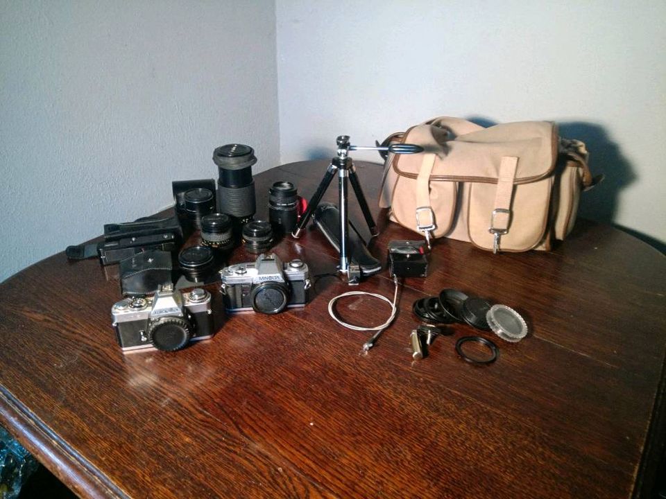 Kamera- Ausrüstung, analog in Buhlenberg