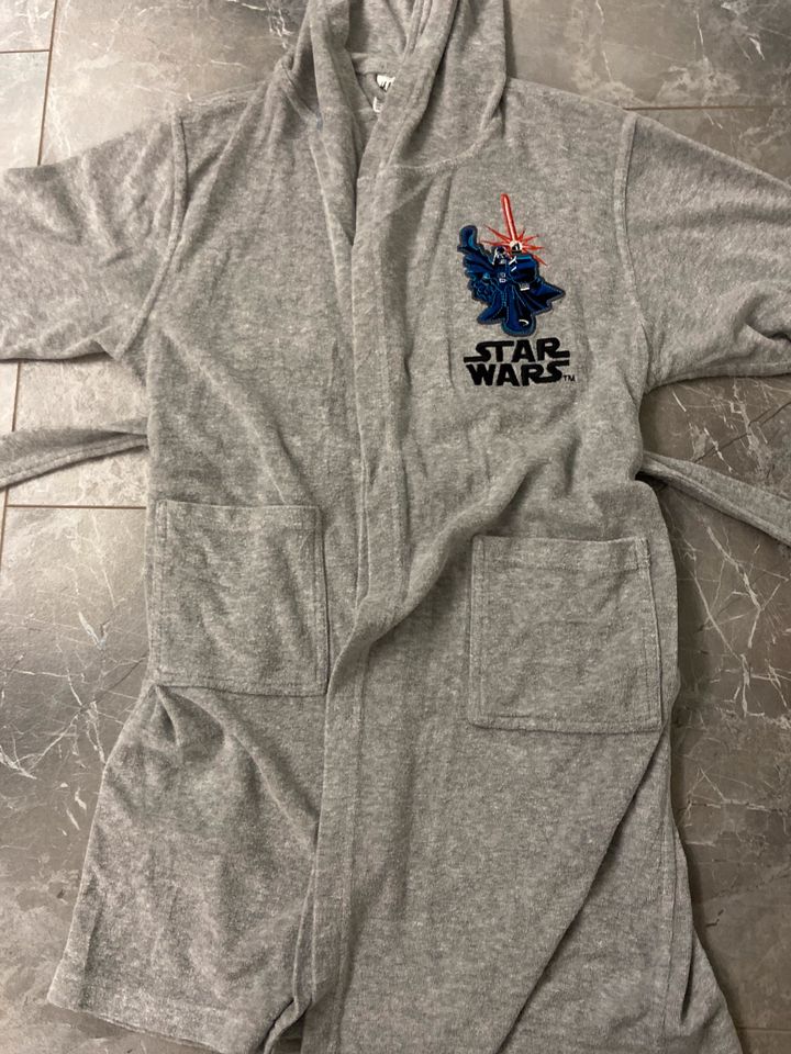 H&M Kinder Bademantel Star Wars Grau Gr:110/116 in Buxtehude