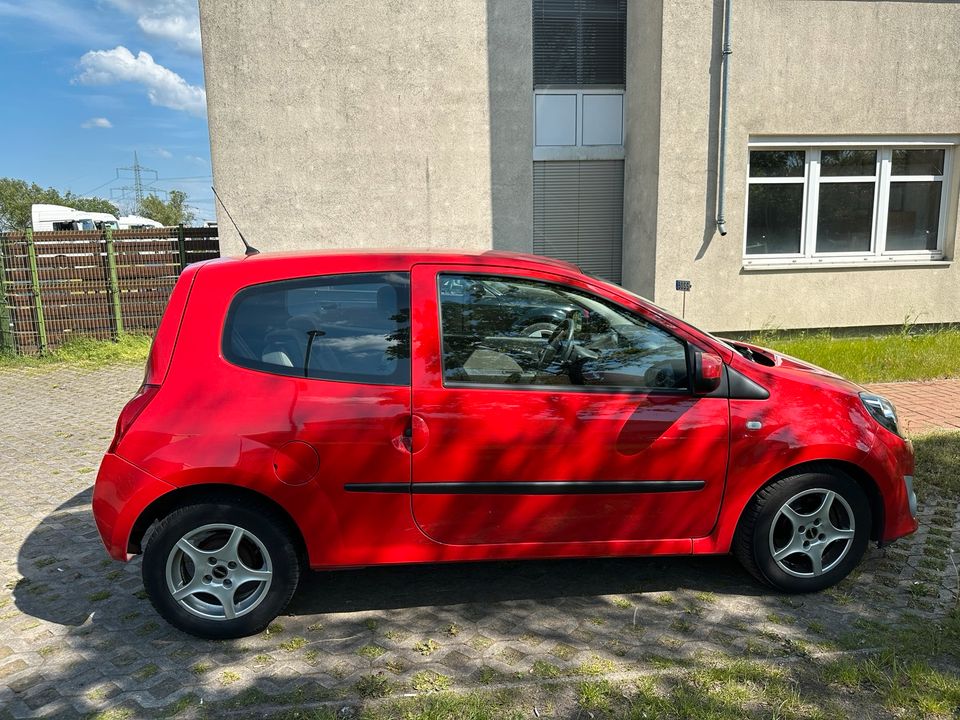 Renault Twingo TÜV NEU in Berlin