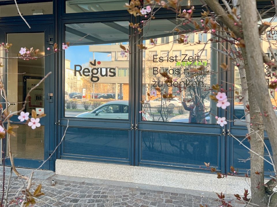 Unbegrenzter Zugang zu Arbeitsplätzen in Regus Atrium in Dresden