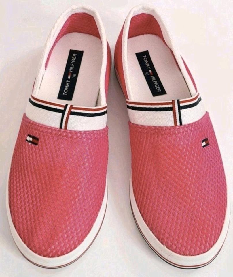 Tommy Hilfiger Slipper Schuhe Halbschuhe Gr. 36 in Leipzig