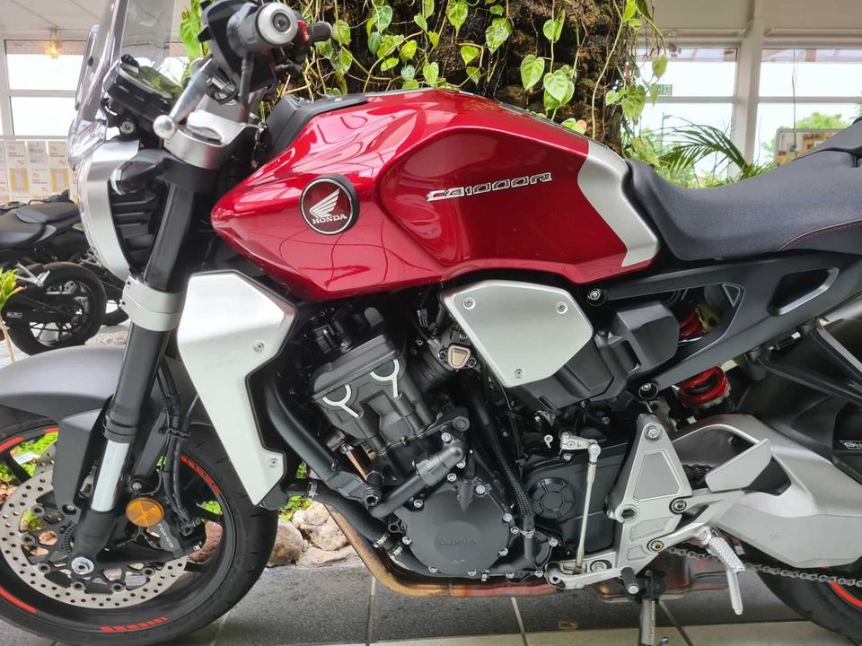 Honda CB 1000 R ABS SC80 in Hamburg