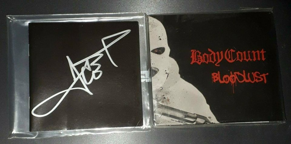 Body Count Bloodlust Album, Autograph / Signed by Ice T Autogramm in Berlin