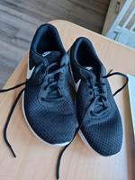 Nike Turnschuhe Gr. 40 Niedersachsen - Hagen im Bremischen Vorschau