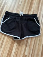 Hotpants / kurze Hose Gr. 146 Sachsen-Anhalt - Kelbra (Kyffhäuser) Kelbra Vorschau