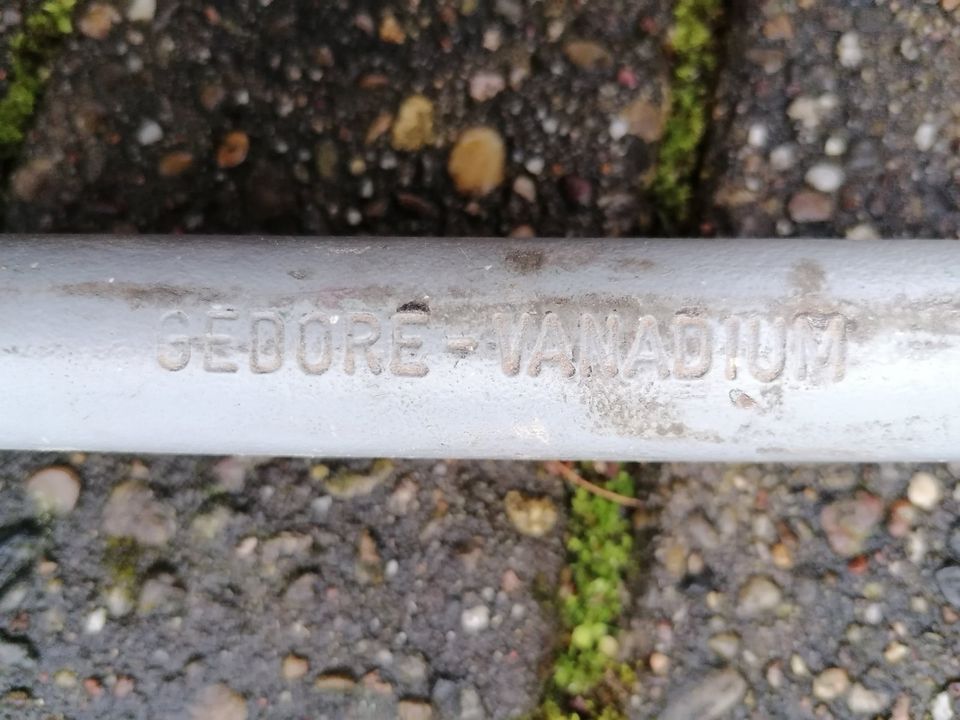 gebr. GEDORE Vanadium Radkreuz Kreuzschlüssel 27 30 32 33 in Apen