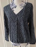 Blusenshirt Shirt von EDC Esprit Gr. XS schwarz mit blauem Muster Nordrhein-Westfalen - Zülpich Vorschau