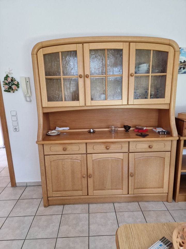 Buffet-Schrank Eiche / zum Aufarbeiten in Geilenkirchen