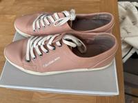 Calvin Klein Sneaker Rose rosa Gr. 40 Schnürschuhe Stuttgart - Bad Cannstatt Vorschau