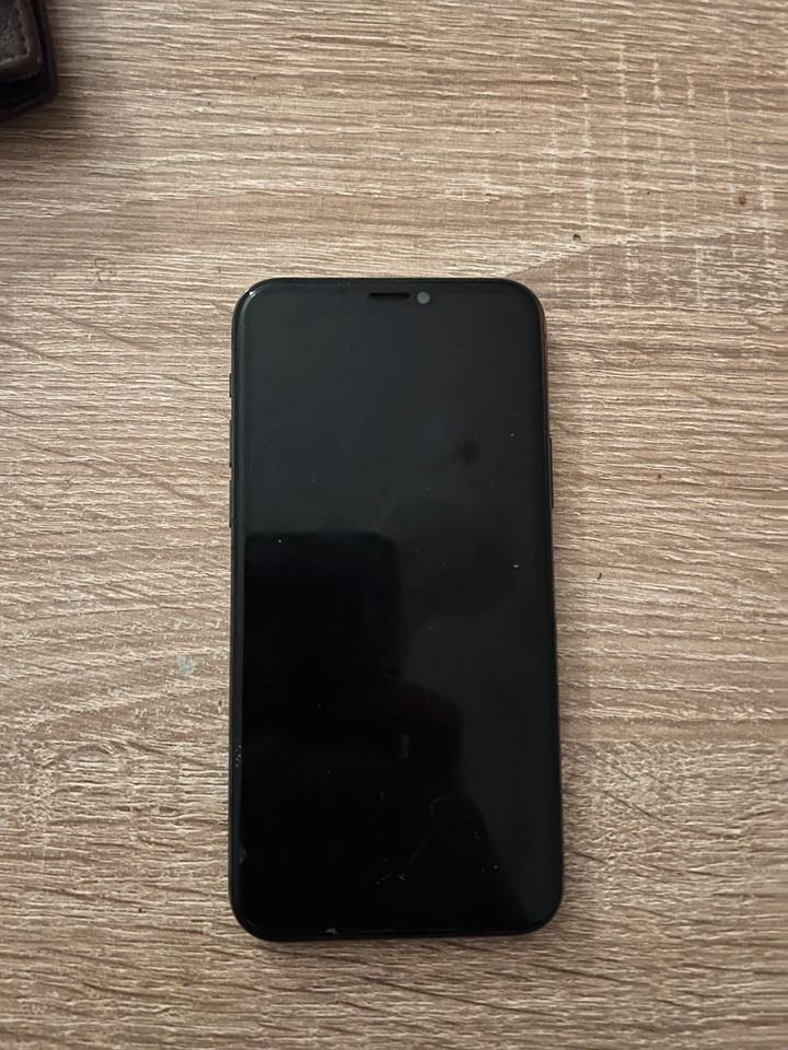 iPhone 11 Pro Max 64GB in Gladbeck