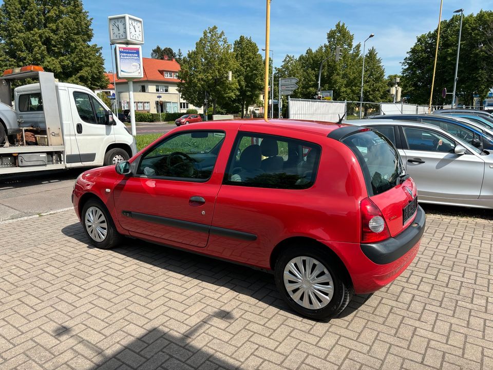 Renault Clio 1.2 Benziner TÜV NEU!!! in Magdeburg