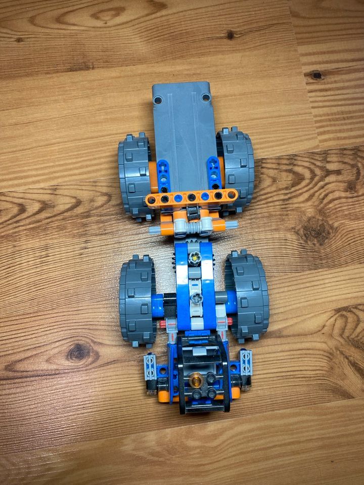 Lego Technic 42071 Kompaktor in Wolpertshausen