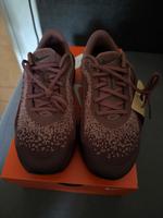 Nike Versair Red Black - Burgundy Crush Sneaker Schuhe Damen Nordrhein-Westfalen - Rheda-Wiedenbrück Vorschau