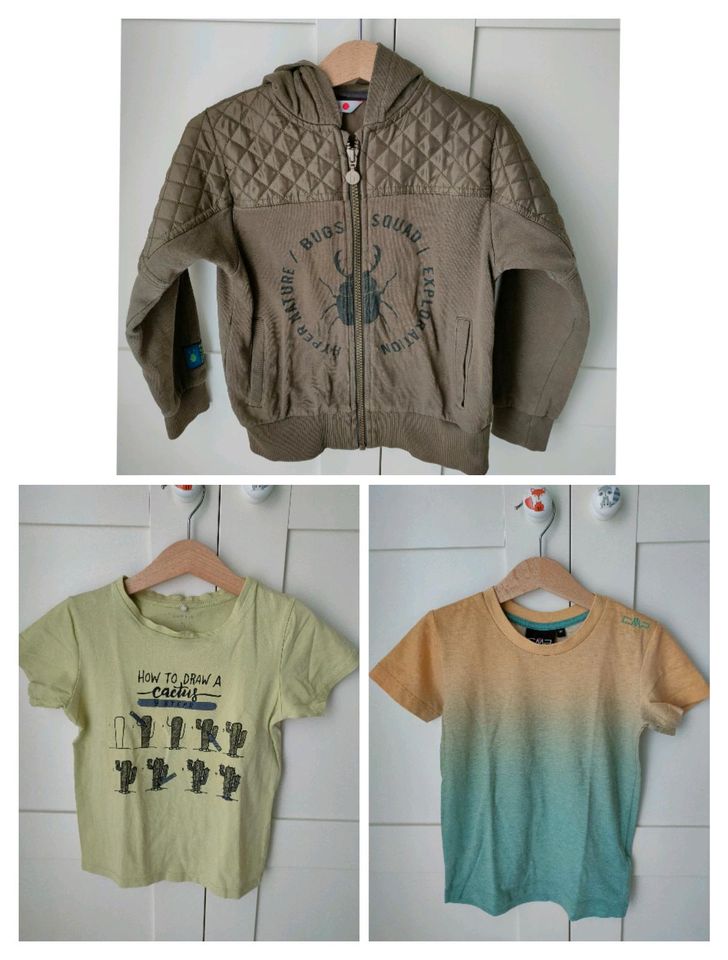 Junge Oberteile / T-Shirt Paket Gr. 110 in Mössingen