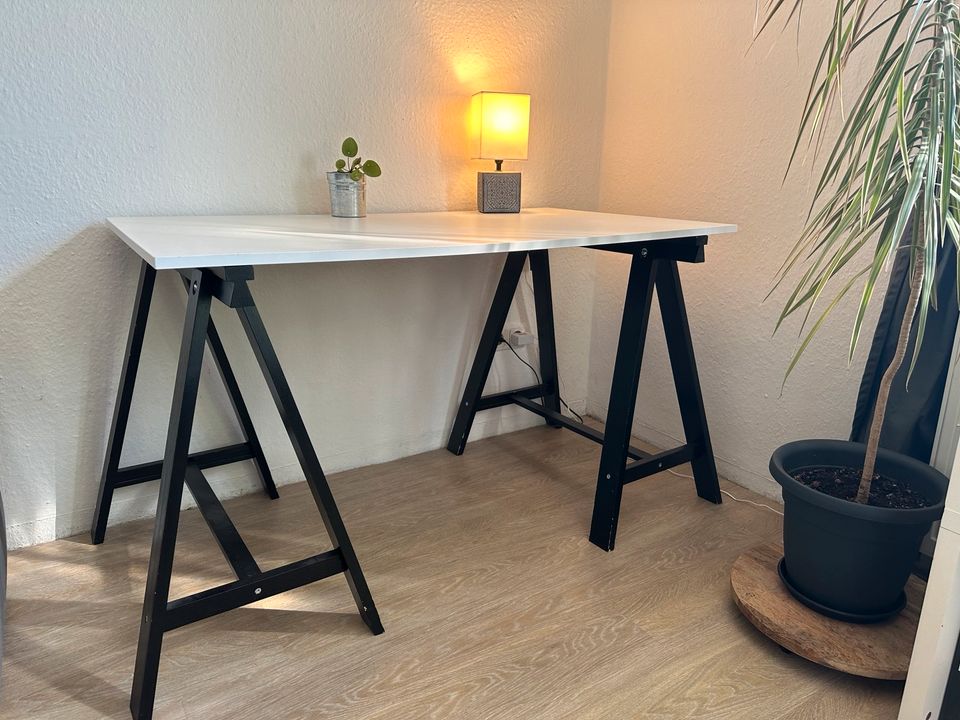 Schreibtisch weiß in Kiel