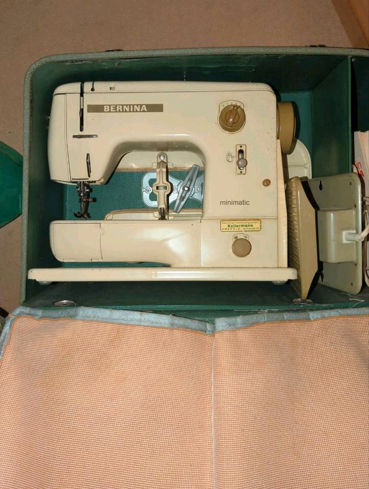 Bernina minimatic Nähmaschine in Aachen