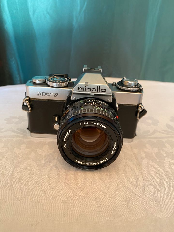 Minolta XD7 mit 3 Objektiven und viel Zubehör in Aufhausen