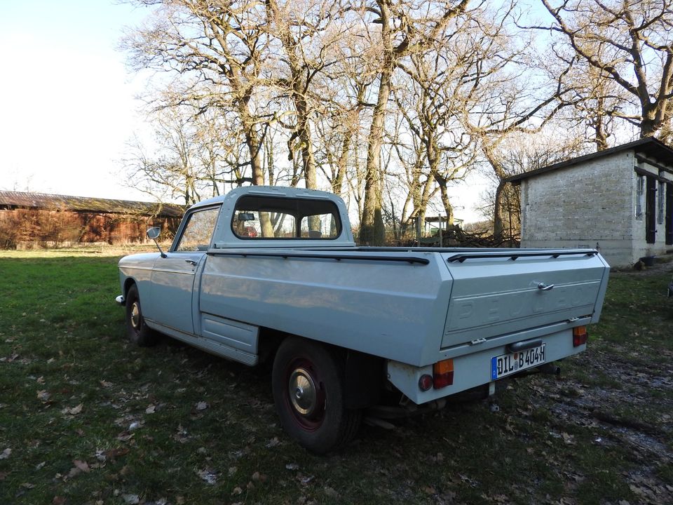 Peugeot 404 Pick-up in Linden