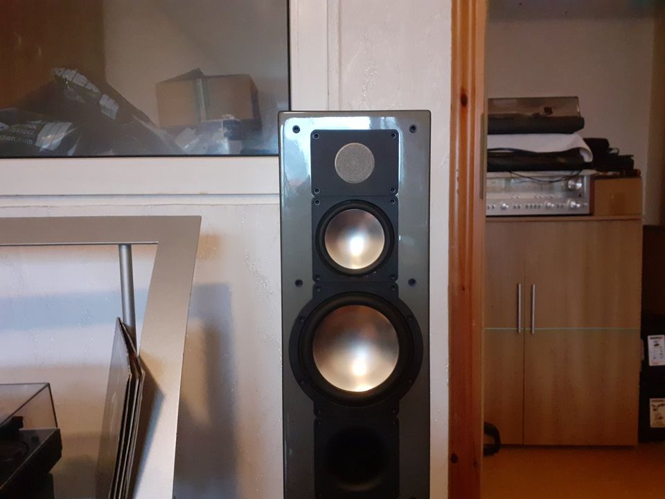 Elac  CL 142 , Titangraumet. Hochglanz 180 Watt in Rubkow