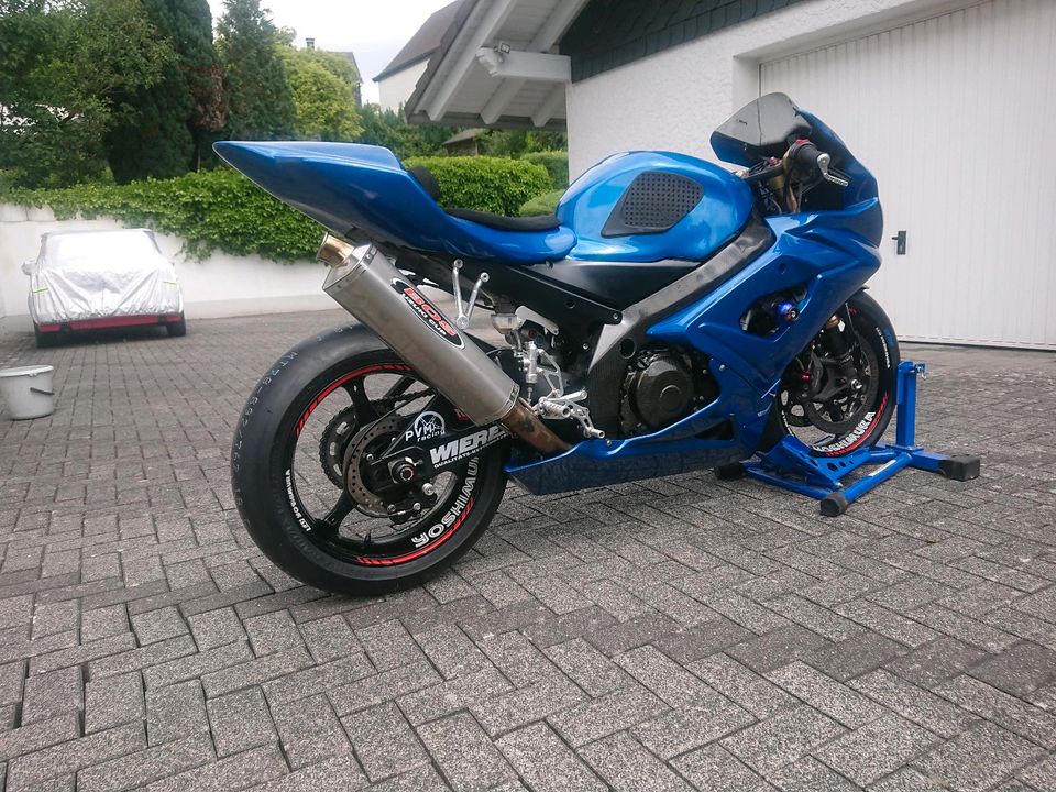 Suzuki GSXR K5 1000 7100 km Rennstrecke Racebike in Mudersbach