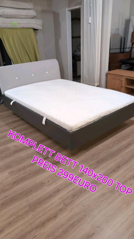 Bett 140x200 neu ausstellung mit marken lattenrost und matratze in Gießen