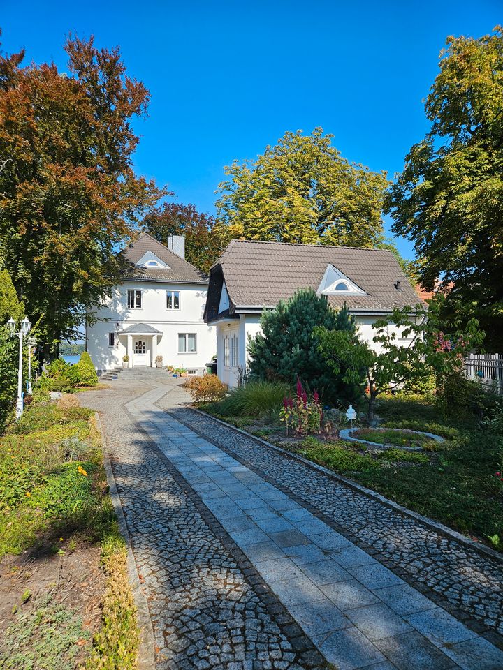 Herrschaftliche Villa am Langen See mit eigener Slipanlage! Preis auf Anfrage! in Berlin