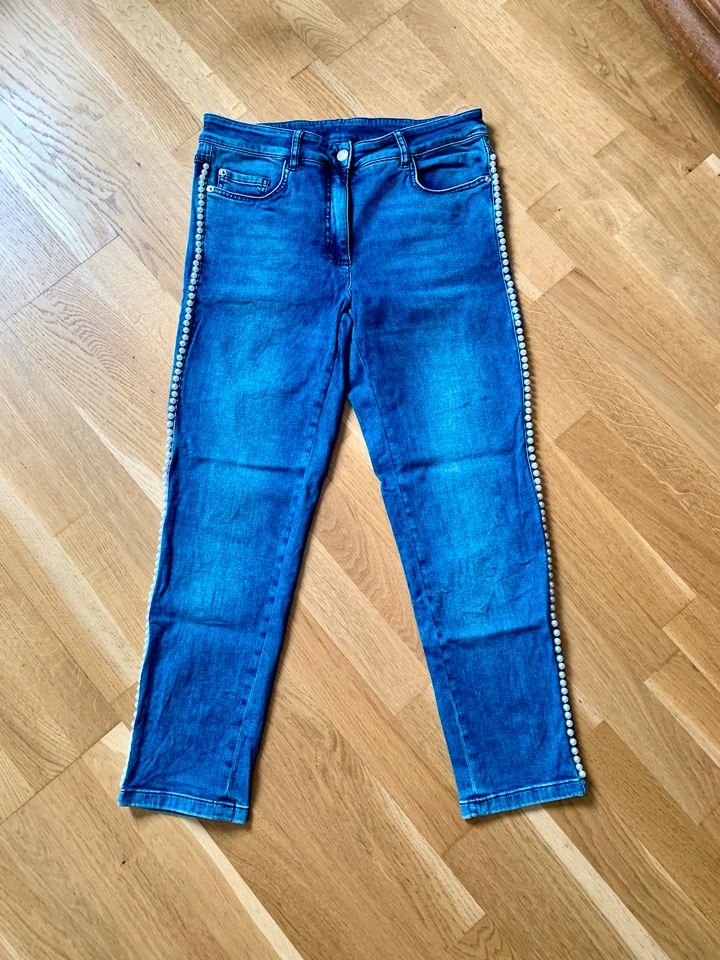 Madeleine Jeans Hose Perlen Gr. 40 cropped Kurzgröße 20 in Herbolzheim