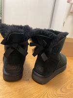 UGG Boots mit Schleife Bad Godesberg - Mehlem Vorschau