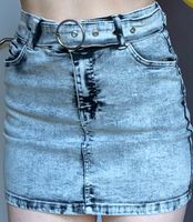 Bershka high rise waist Mini Jeansrock schnalle neuwertig 34 XS Berlin - Charlottenburg Vorschau