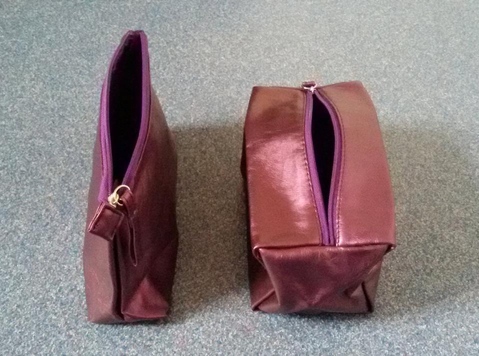 NEU* 2 Täschchen Tasche Bad Schminktasche Make-up Kulturbeutel in Bad Kissingen