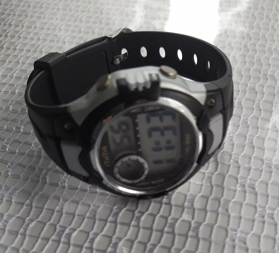 Digitale Armbanduhr für Jungen Quartz schwarz Sport Armbanduhr in Crailsheim