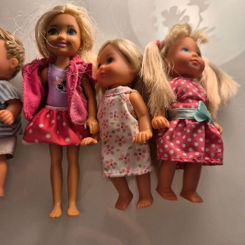 6 Barbie-Kinder, Puppenkinder in Ober-Ramstadt