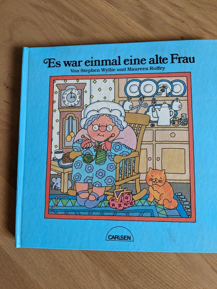 Es war einmal eine alte Frau (mit Aufklappelementen) für Sammler! in Nettetal