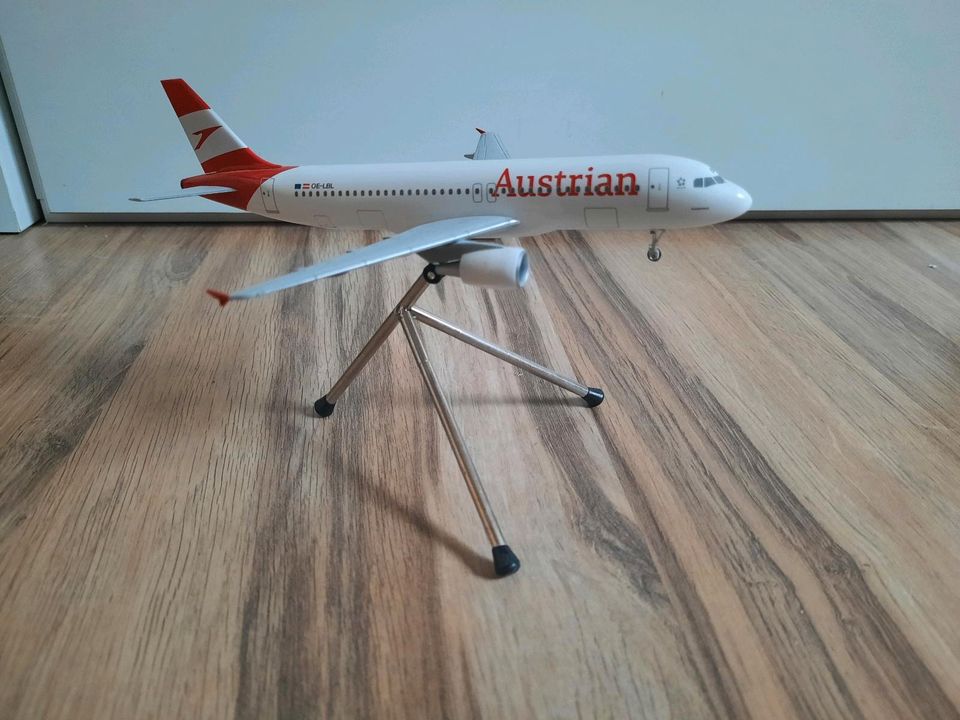 Austrian Airlines Airbus A320-214 Maßstab 1 200 in Aßlar