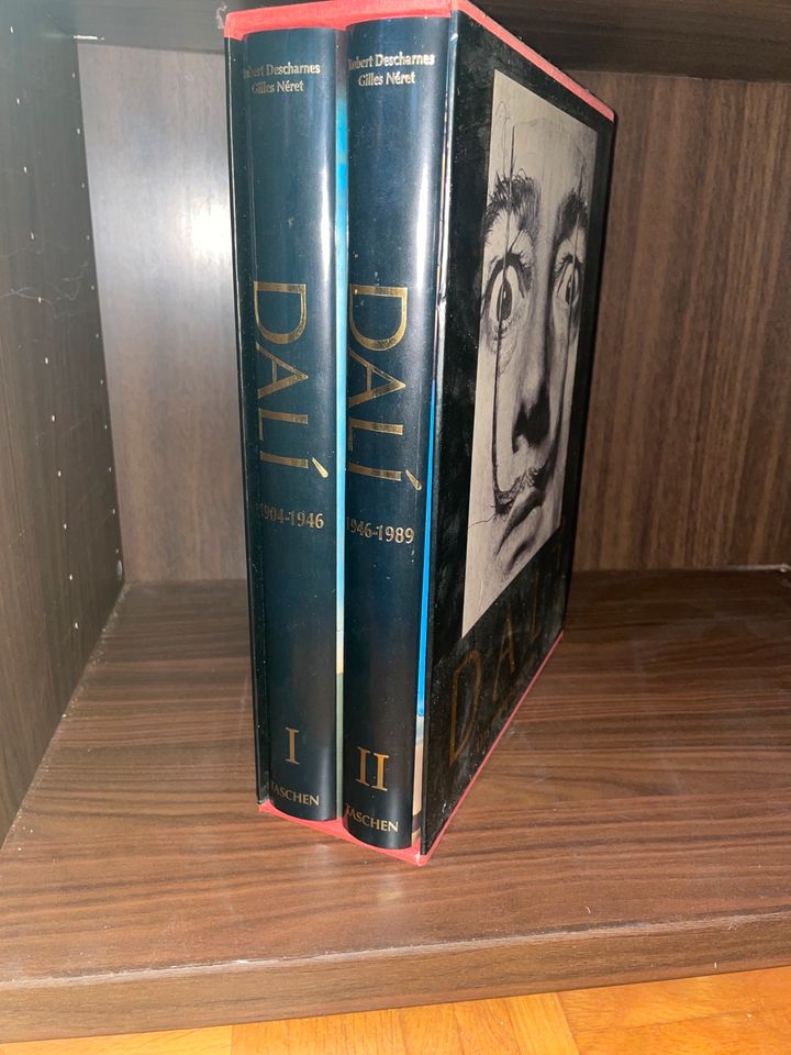 Salvador Dalí - zwei Bildbände im Pappschuber in Landshut